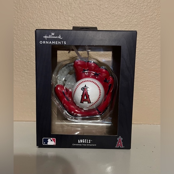 Hallmark Angels Christmas Tree Ornament - Picture 1 of 2